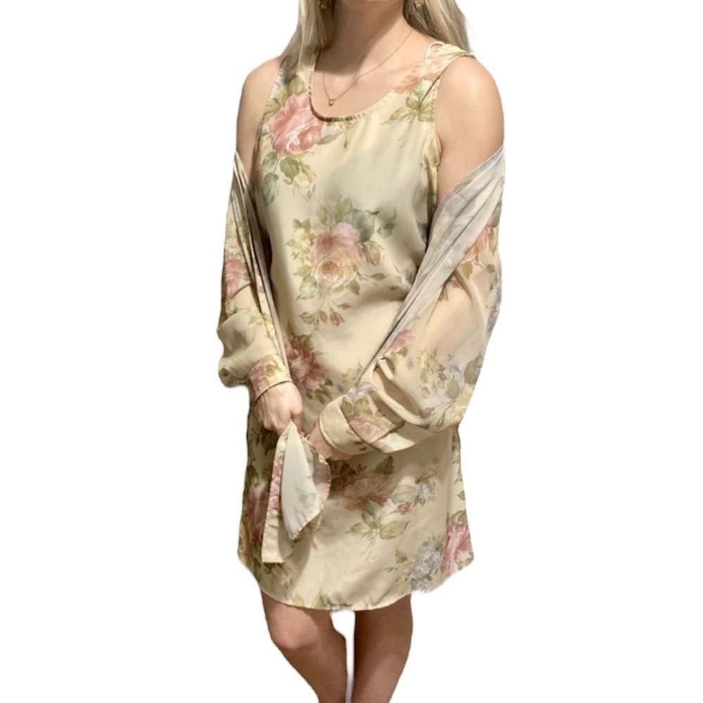 Beautiful Floral Vintage set by Perceptions by Irene B, Size Large.